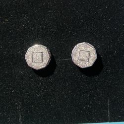  1/10 CTW DIAMOND 925 STERLING SILVER EARRING