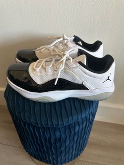 Air Jordan 11 Retro Low “Concord”
