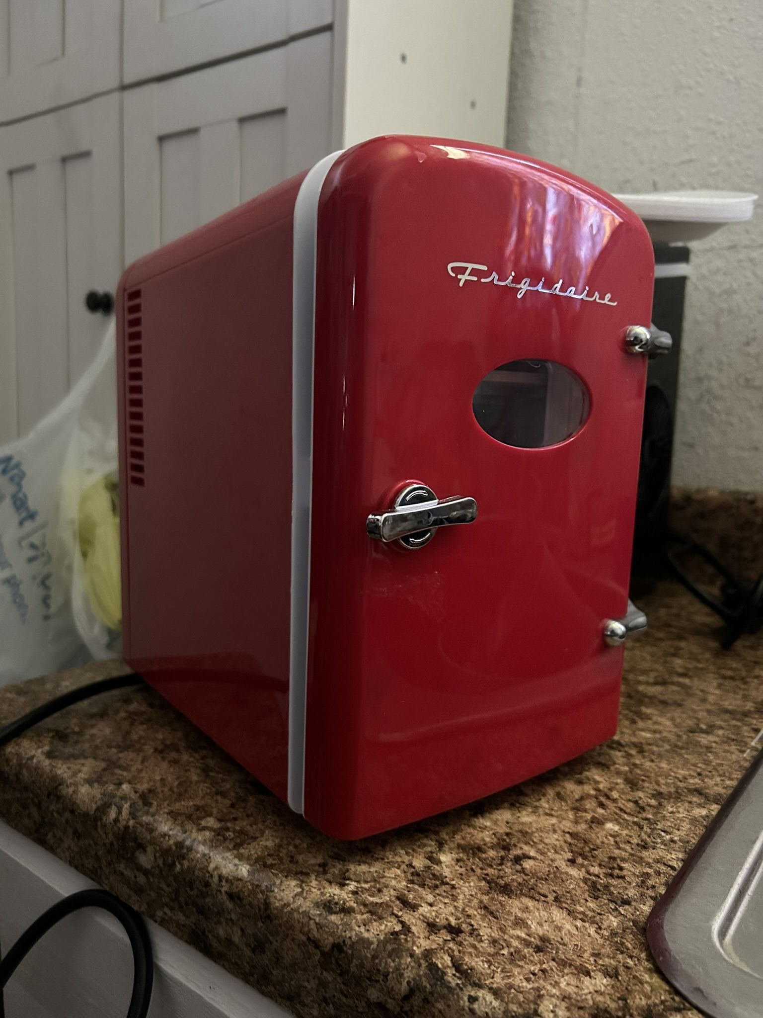 Frigidaire Mini Fridge