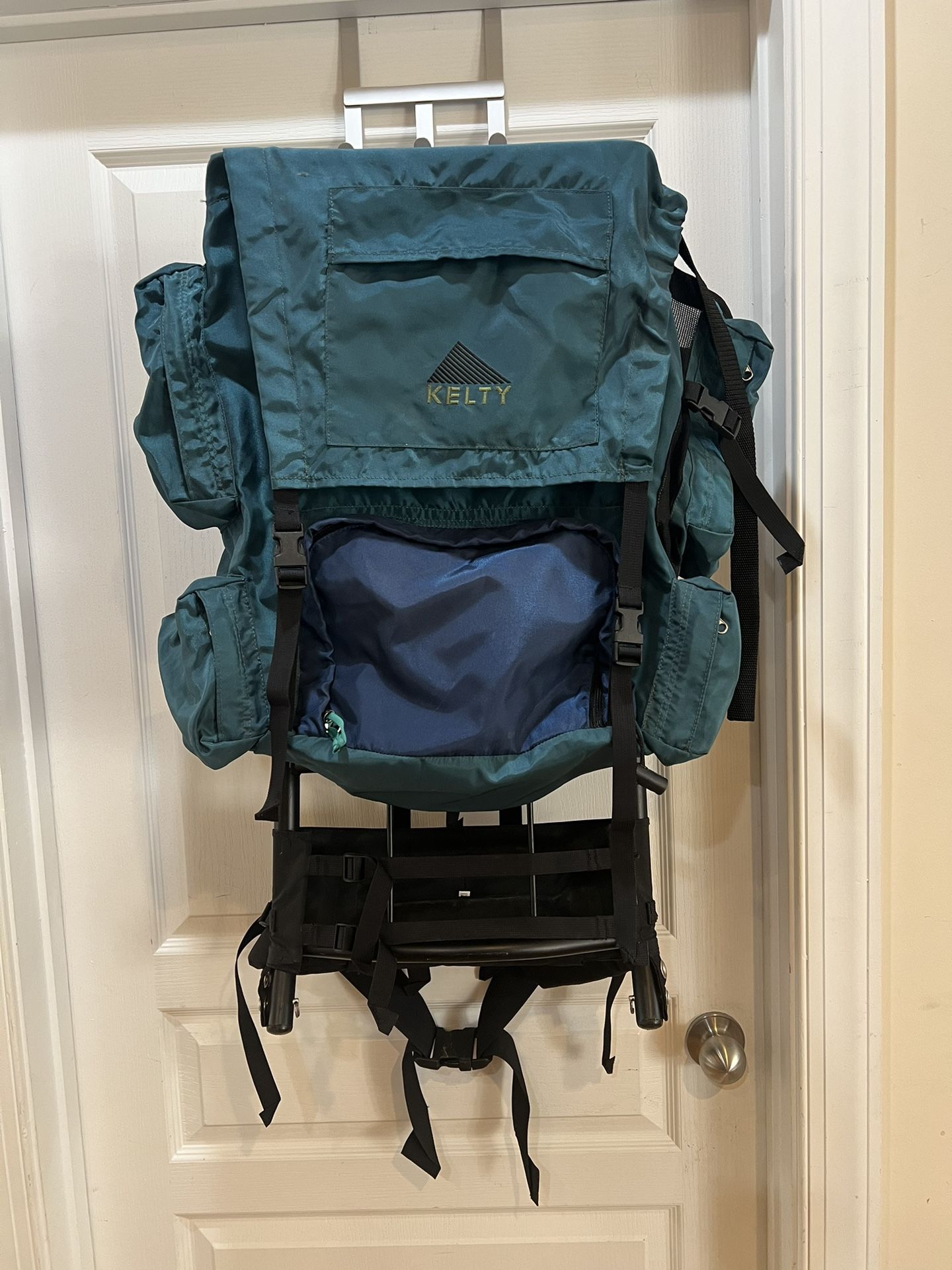 KELTY Hiking Backpack for Adults, Camping Adventure (Good condition) PICK UP IN CORNELIUS