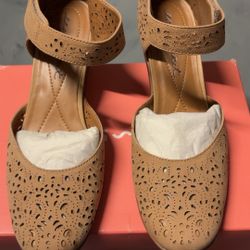 Womens Heels size 7.5