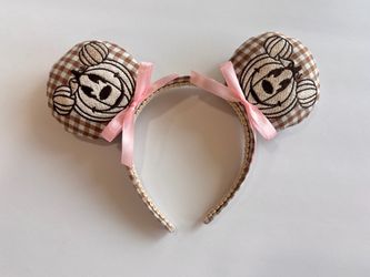 Pumpkin inspired ears 🎃
