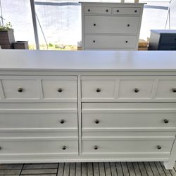 Modern Dresser. 
