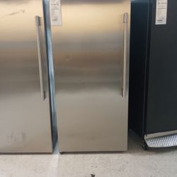 Frigidaire Upright Freezer 