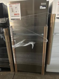 Frigidaire FRTE1936AS  Refrigerator