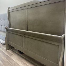 Queen distressed gray model bed frame Markdown