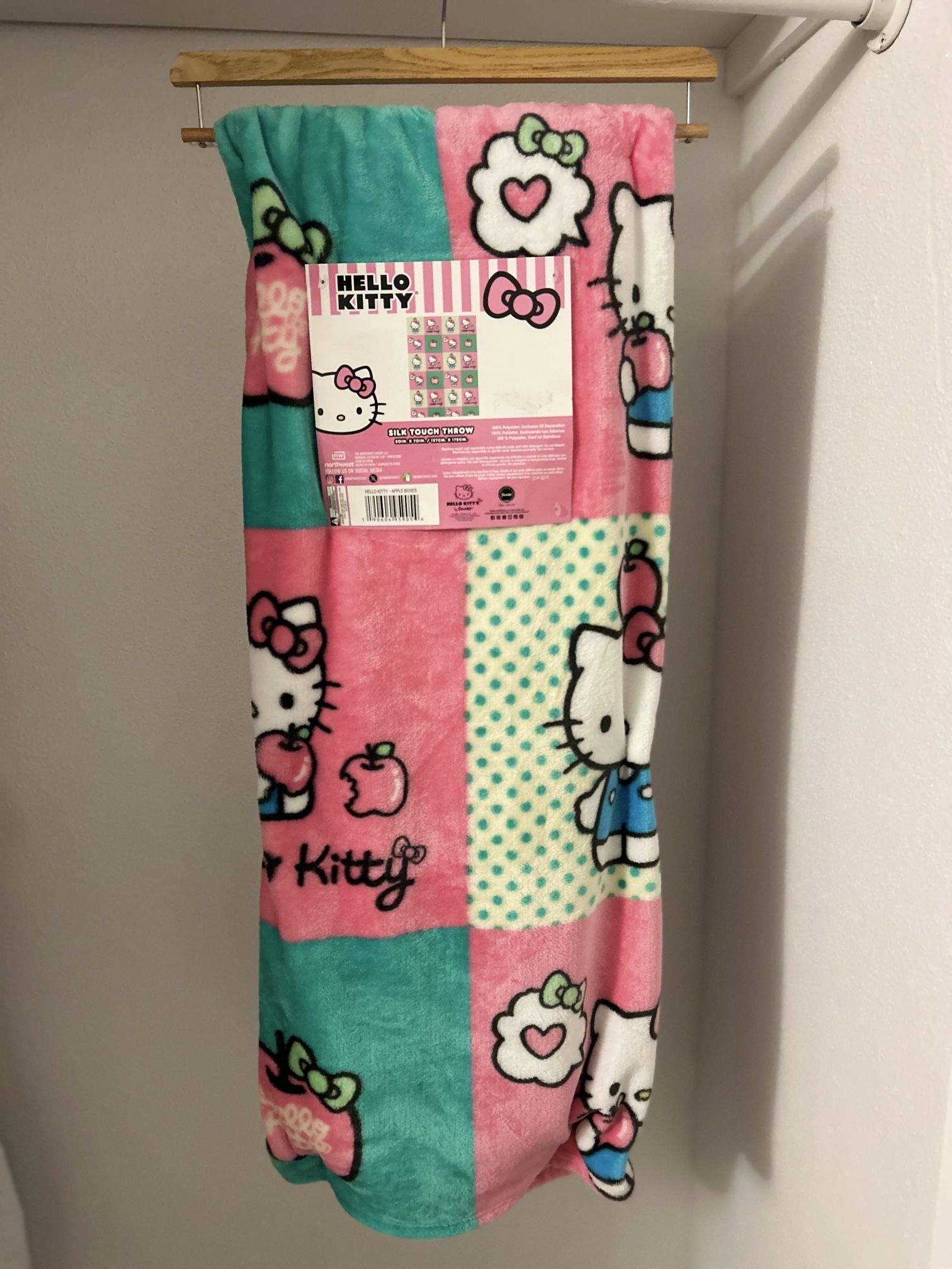 Hello Kitty Blanket