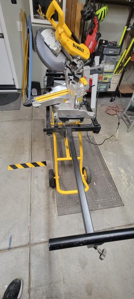 Dewalt Miter Saw With Rolling  Stand