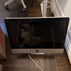 The iMac "Core i5" 2.5 21.5-Inch Aluminum (Mid-2011)