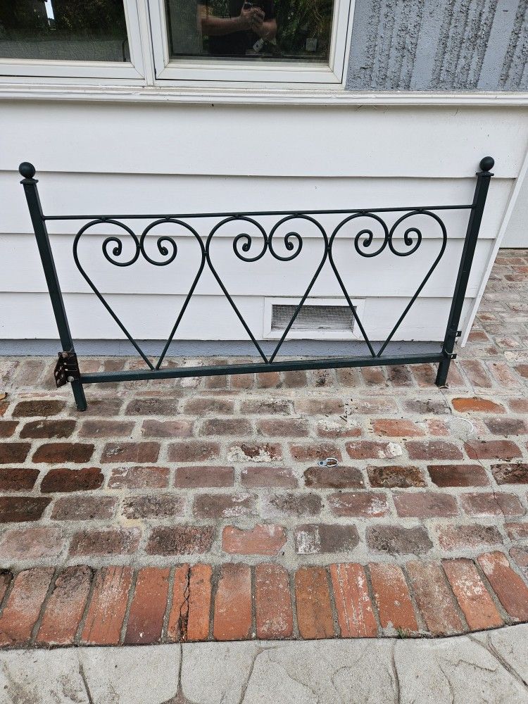 Beautiful deep green twin bed headboard With Frame Too