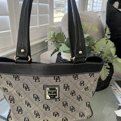 Vintage Dooney & Bourke 