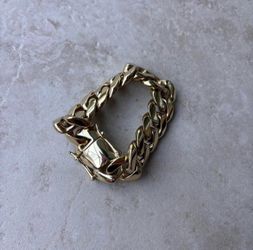 20mm resembling 14k gold cuban link bracelet 7.5 inches long