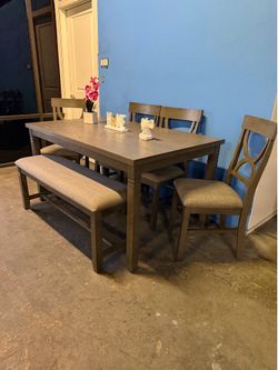 New!! 🍽️  Gray 6 Piece Dining Table Set $10 Down!