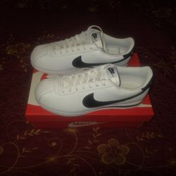 NIKE CORTEZ - Men Size 11