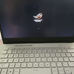 Asus ROG Zephyrus G14 14-inch - Ryzen 9 4900HS - 16GB 1024GB NVIDIA GeForce RTX 2060