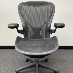 Last One! Flawless Herman Miller Aeron Size C Fully Loaded With Posturefit
