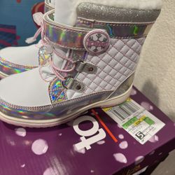 Girl Snow Boots Size 2