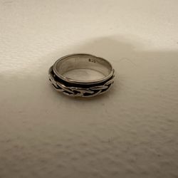 Celtic Spinner Ring size 5 Sterling Silver