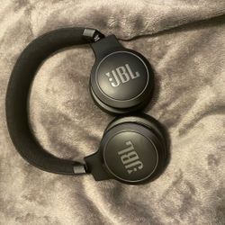 JBL - Live 670NC Wireless On-Ear Headphones