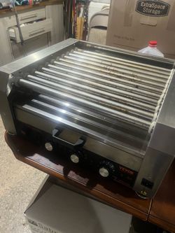 VEVOR Commercial 11-Roller Hot Dog Grill with a Bun Warmer Drawer.