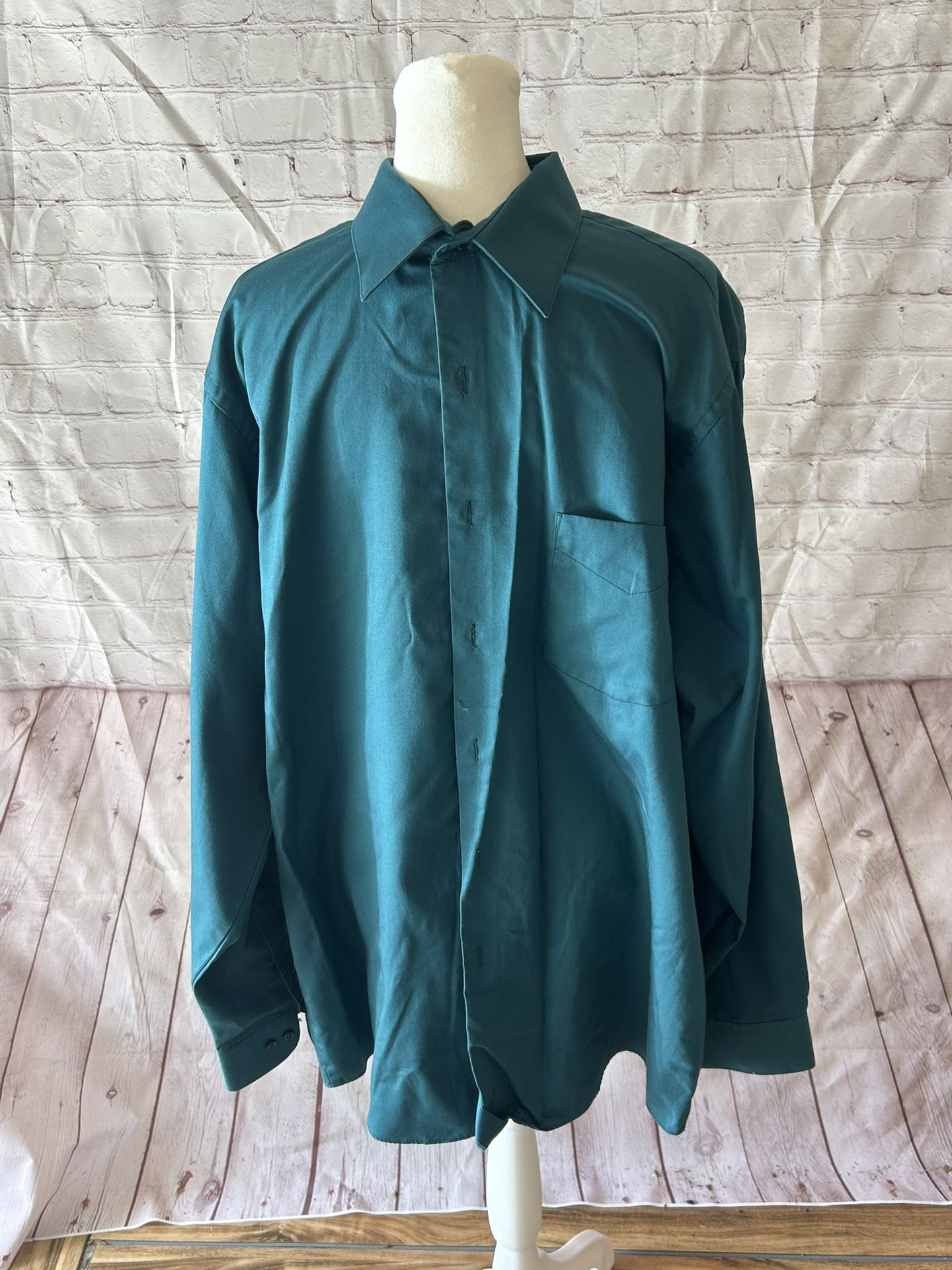 Van Heusen Lux Sateen men’s Dress Shirt
