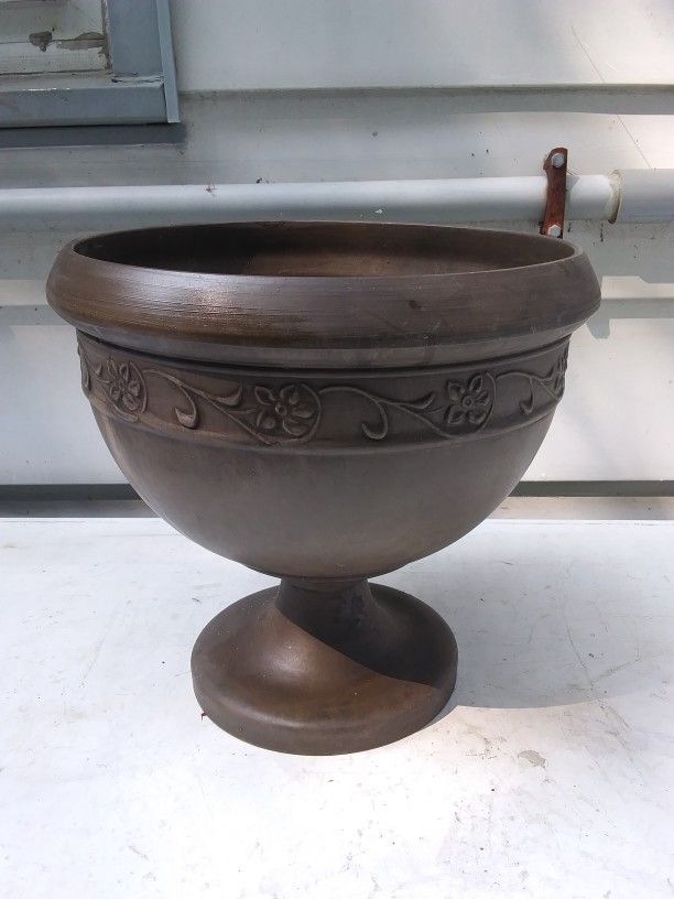 Decorative Plastic Flower Pot