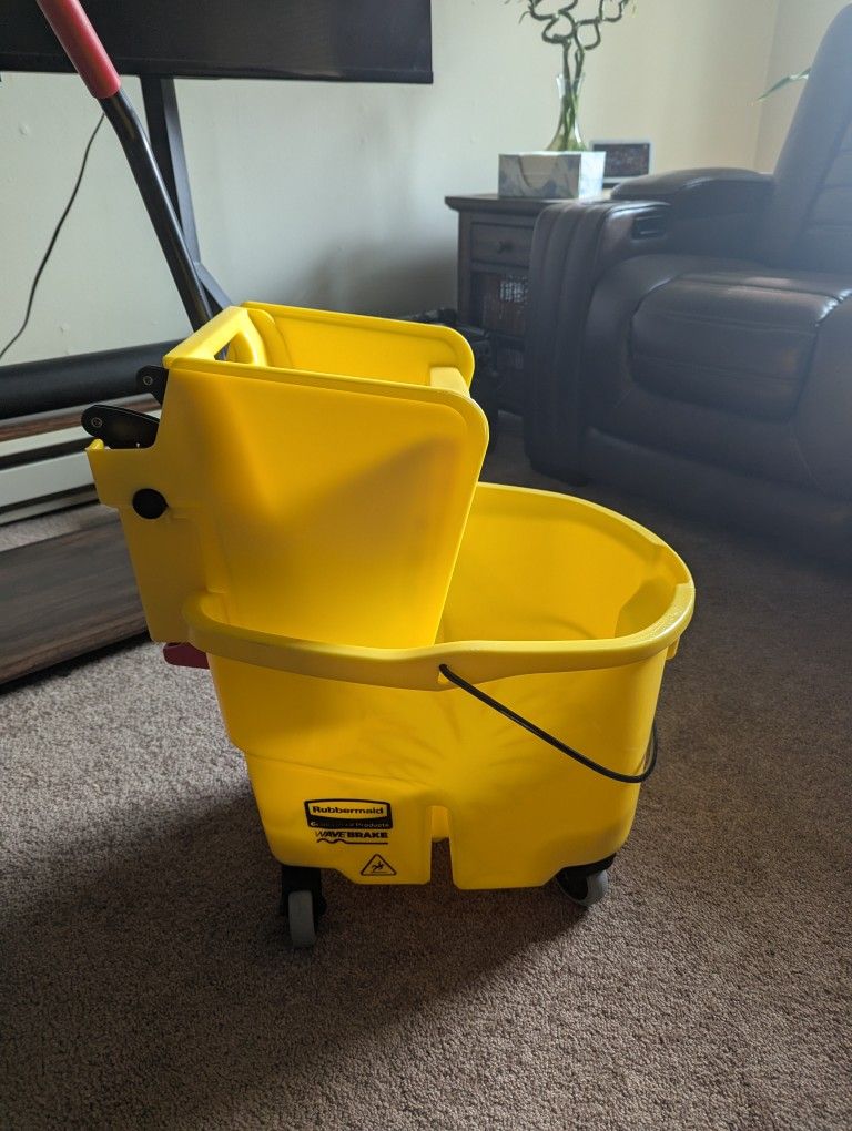 Bucket And Ringer Like New
