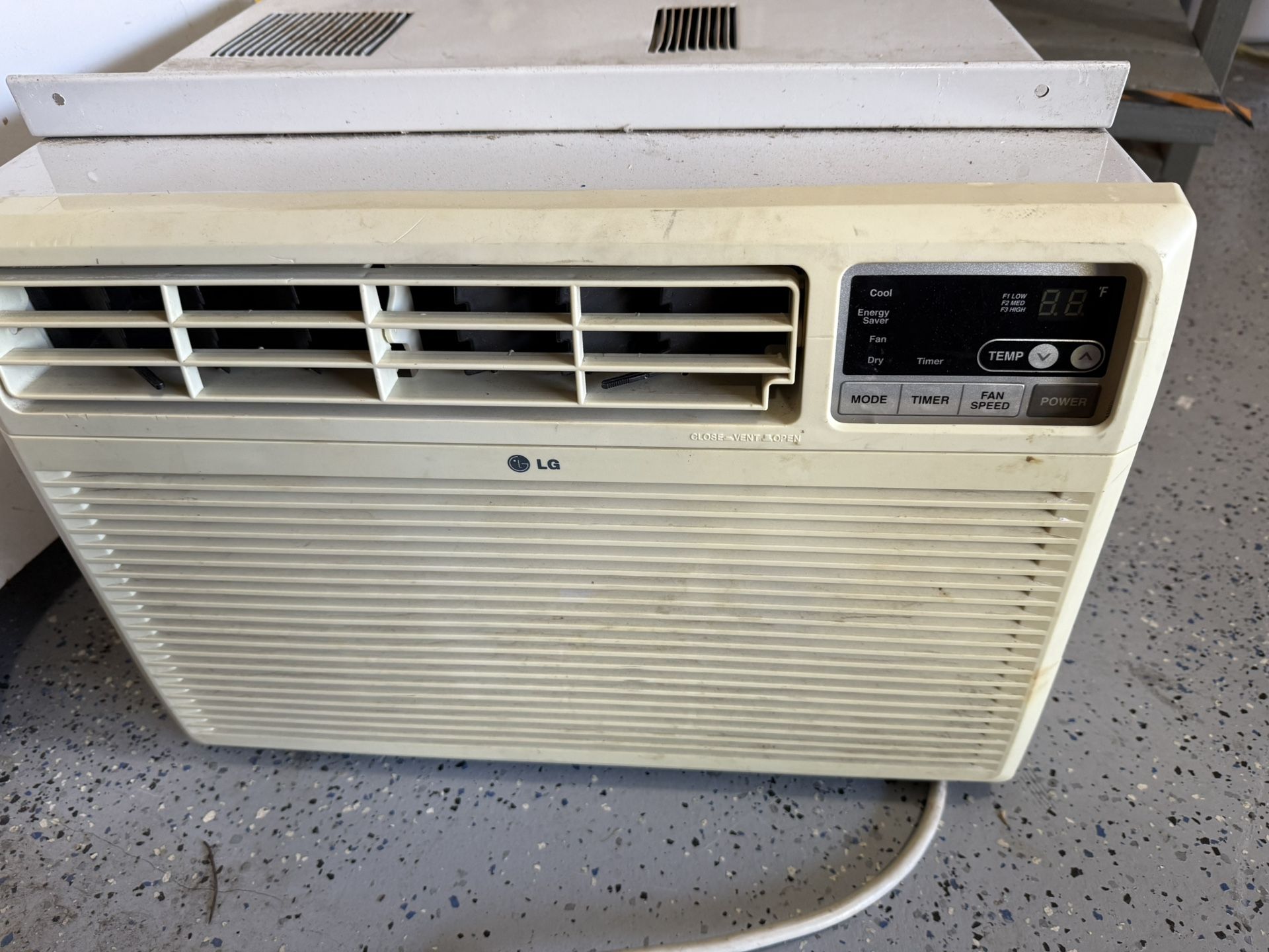 LG Window Air Conditioner 10,000 BTU