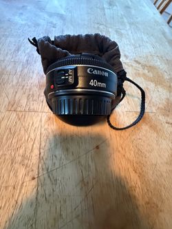 Canon EF 40mm F/2.8 STM