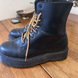 Men’s Platform Doc Martens 