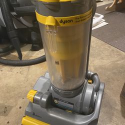 Dyson vacuum 
