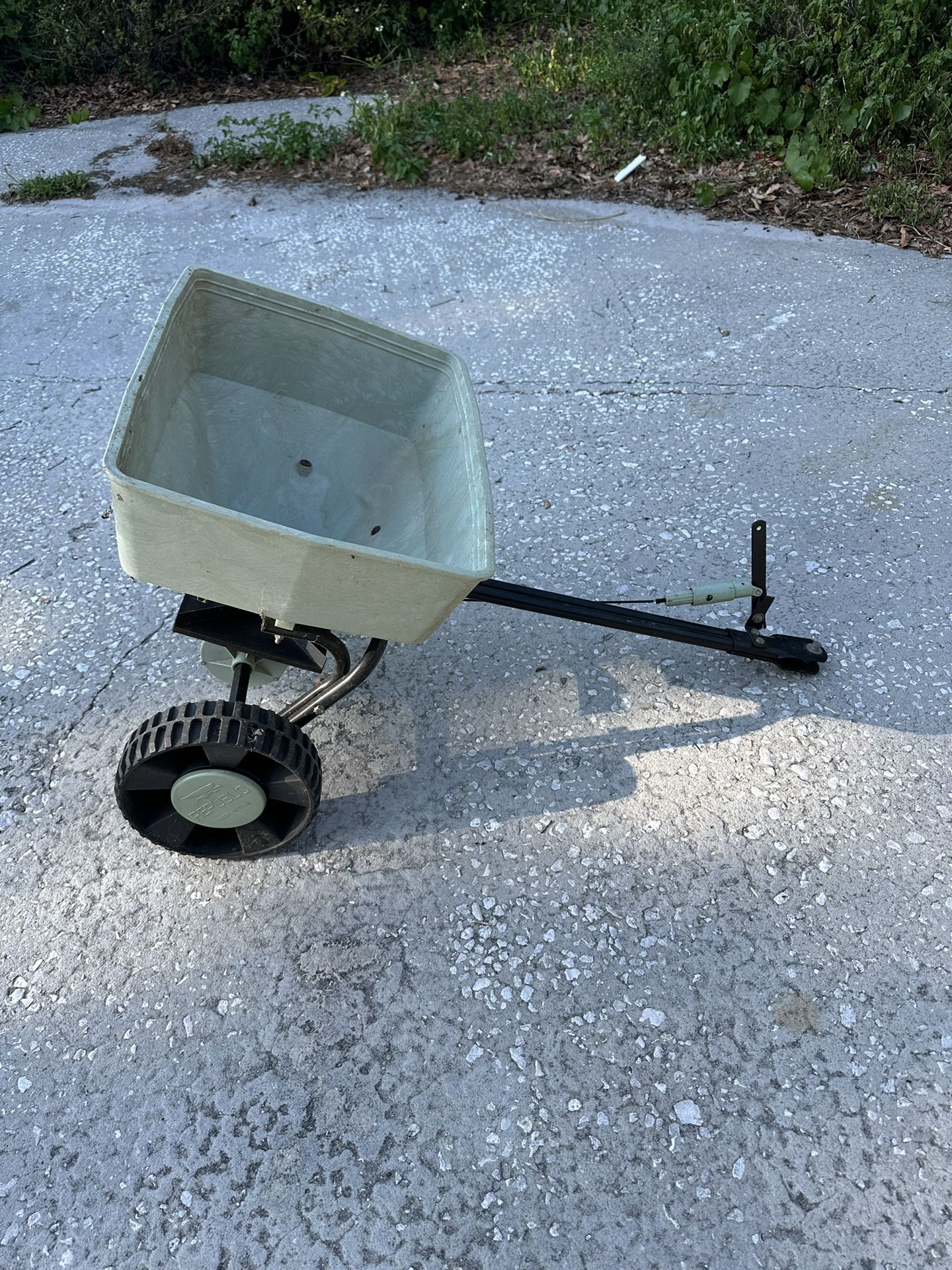 Fertilizer’s Spreader ((for Sale))