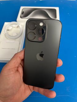 iPhone 15 pro max 256gb unlocked for any carrier ( Liberado)