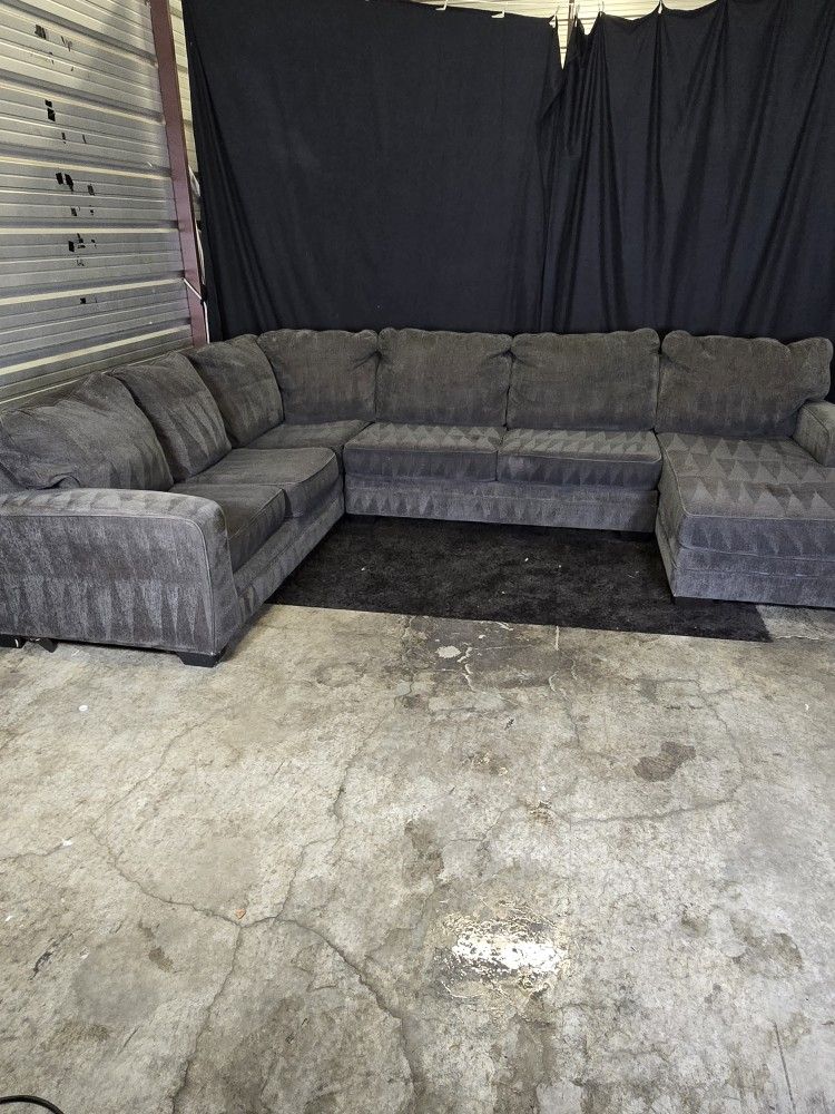 U Shape Sectional *Can Deliver π*