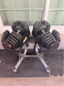 Bowflex SelectTech 1090 adjustable dumbbells with stand