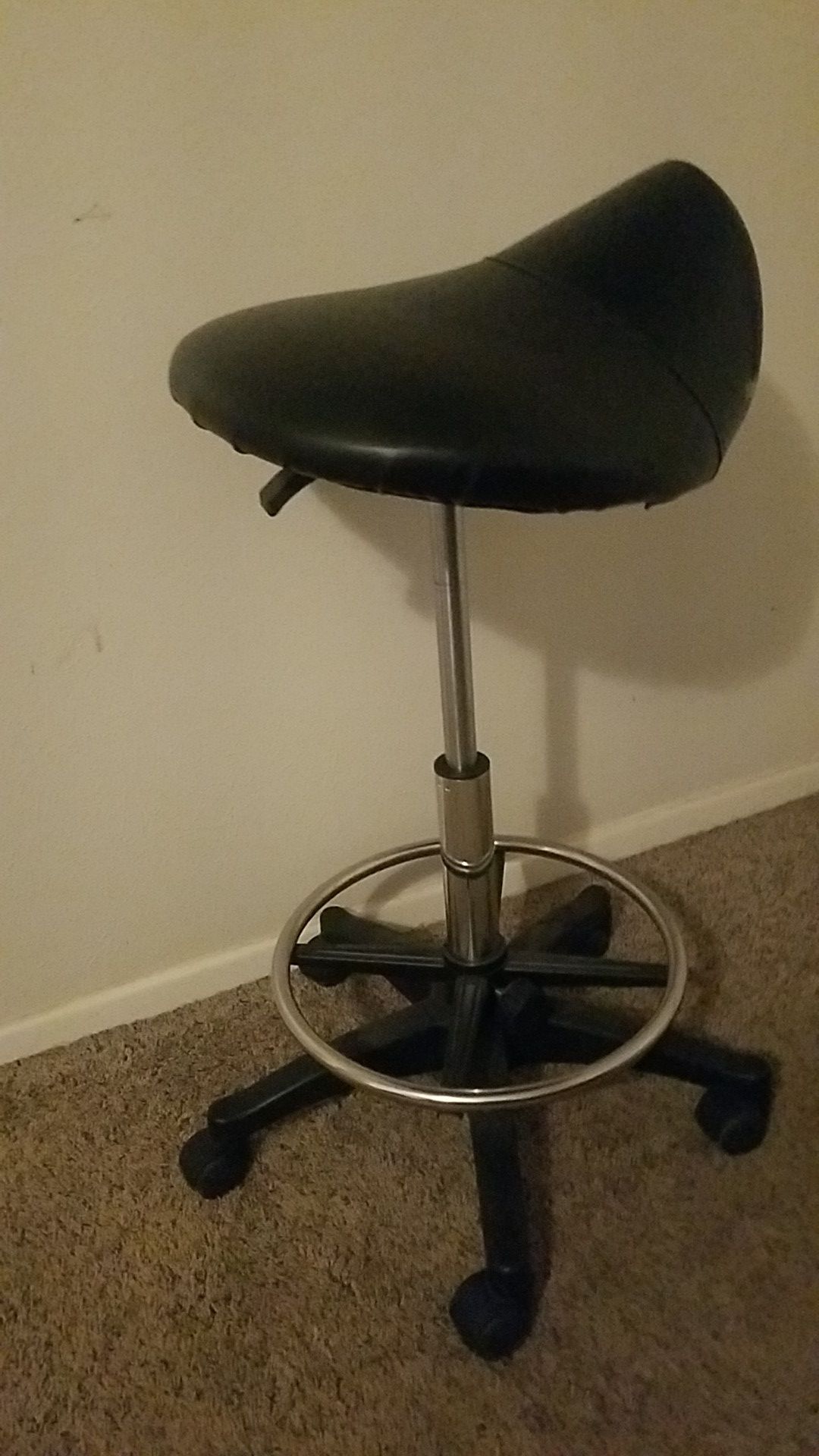 Adjustable Saddle stool