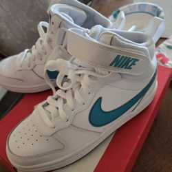 Nike SHOES court Borough Mid 2 (GS) 4Y