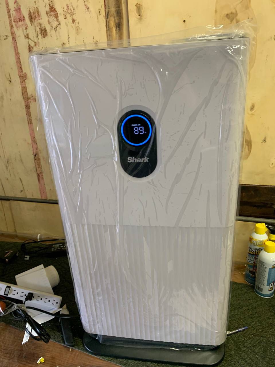 Shark - Air Purifier 6 With Anti-Allergen HEPA Filter Advanced Odor Lock, 1,200 sq. ft., Smart Sensing - White [HE601]
