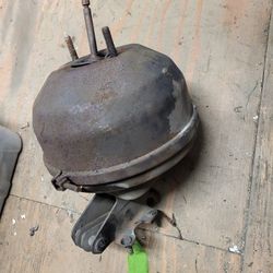 1966 Ford Thunderbird Brake Booster With Bracket