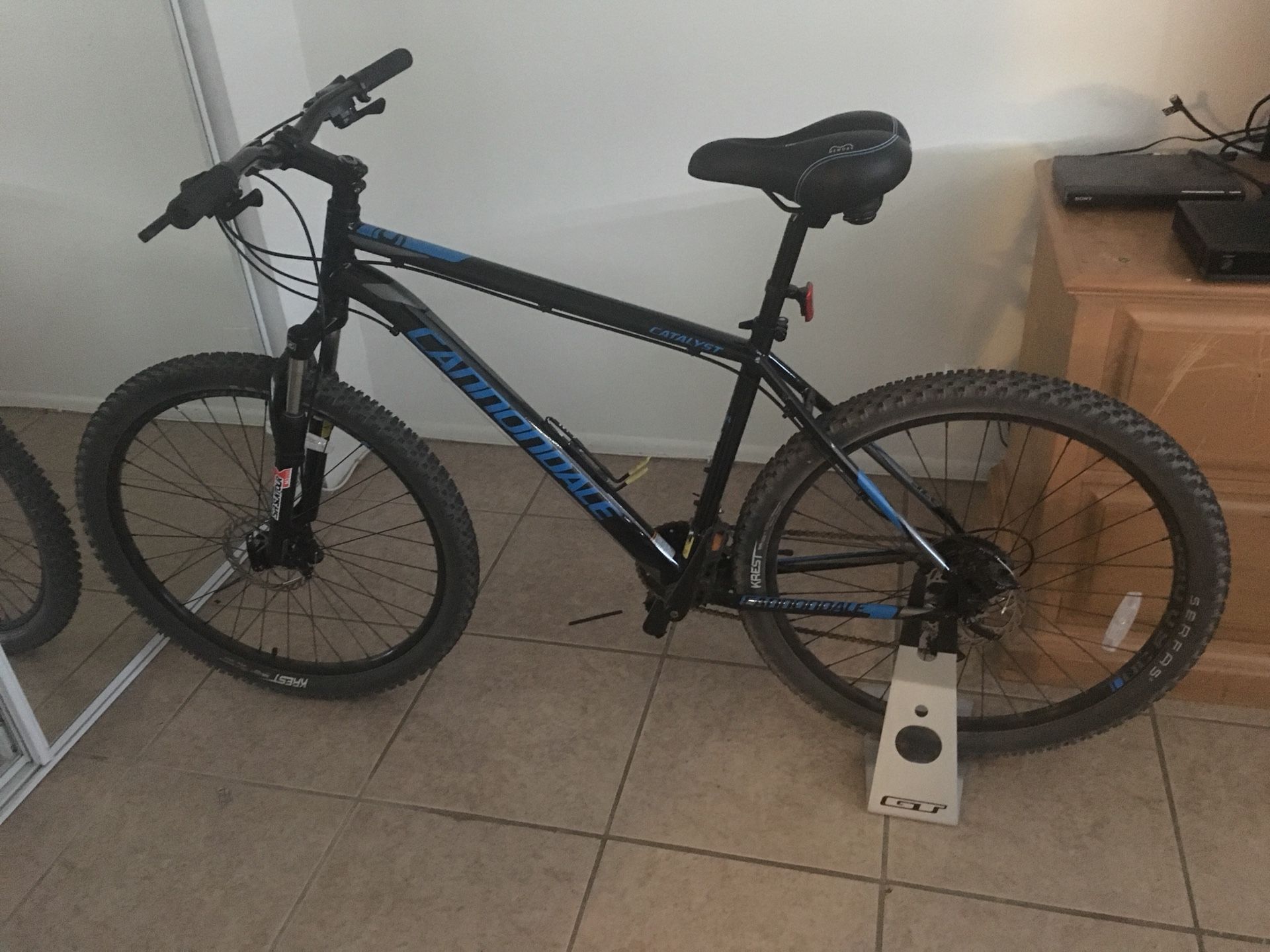 2018 cannondale best sale catalyst
