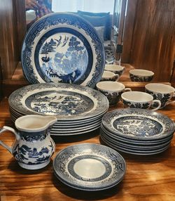 21-Piece Churchill England Blue Willow Dinnerware Set - Dishwasher Safe