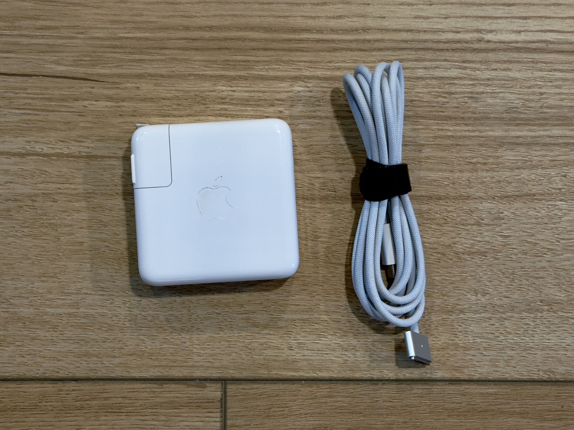 Apple MacBook 67W USB-C MagSafe Charger