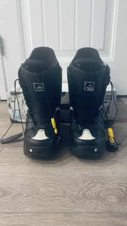Burton Snowboard Boots Women Size 6.5
