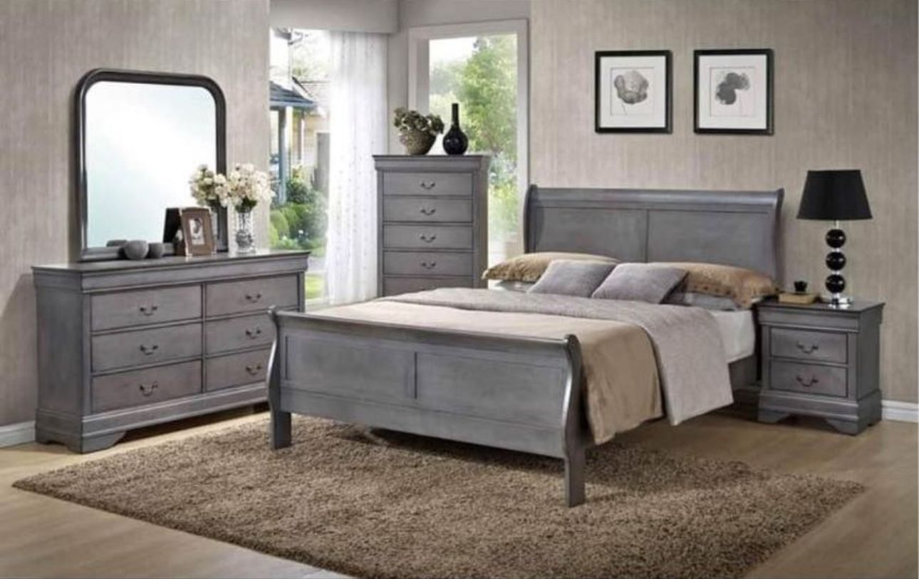 QUEEN SIZE BEDROOM SET LOUIS PHILLIPS. ONLY $790 BRAND NEW IN ORIGINAL BOX SEALED.