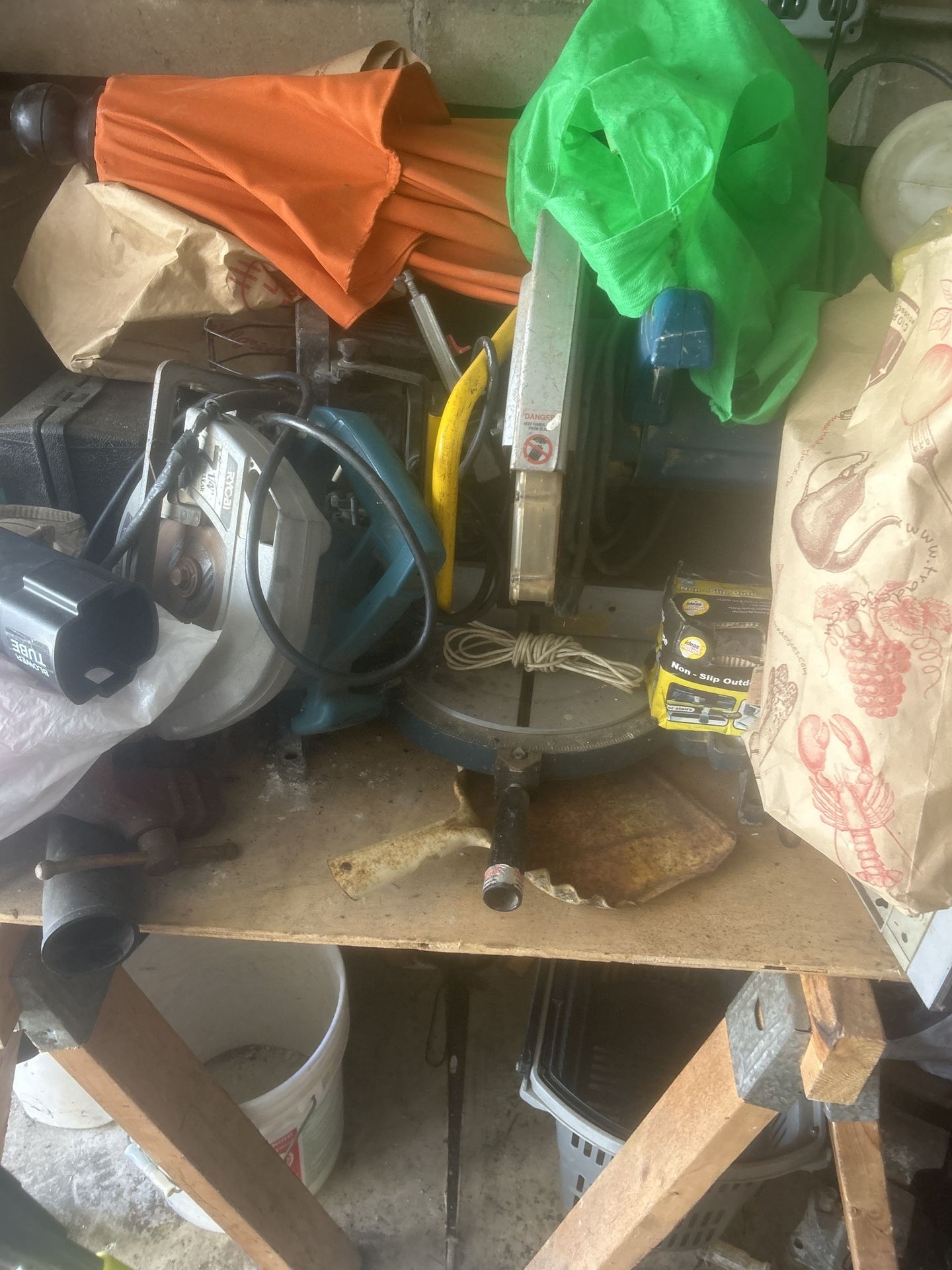Compound Miter Saw – $60 (Jamaica, 11433)