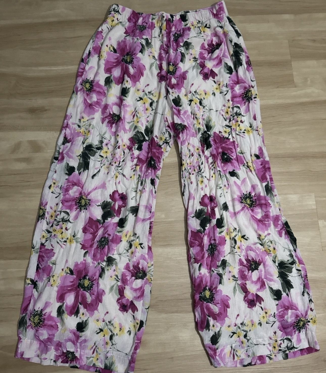 Abercrombie & Fitch Floral Wide-Leg Pants – Women’s Medium