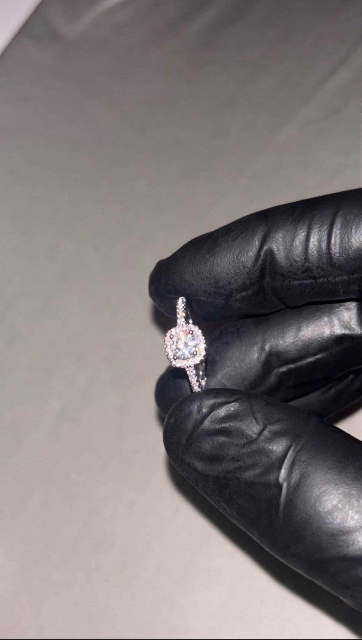 VVS 1 GRA Certified Adjustable Engagement Ring bb