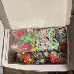 422 PCS Party Favors for Kids 3-5 4-8-12- $25