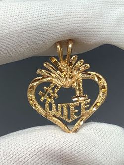 1" Gold #1 Wife heart pendant #33637