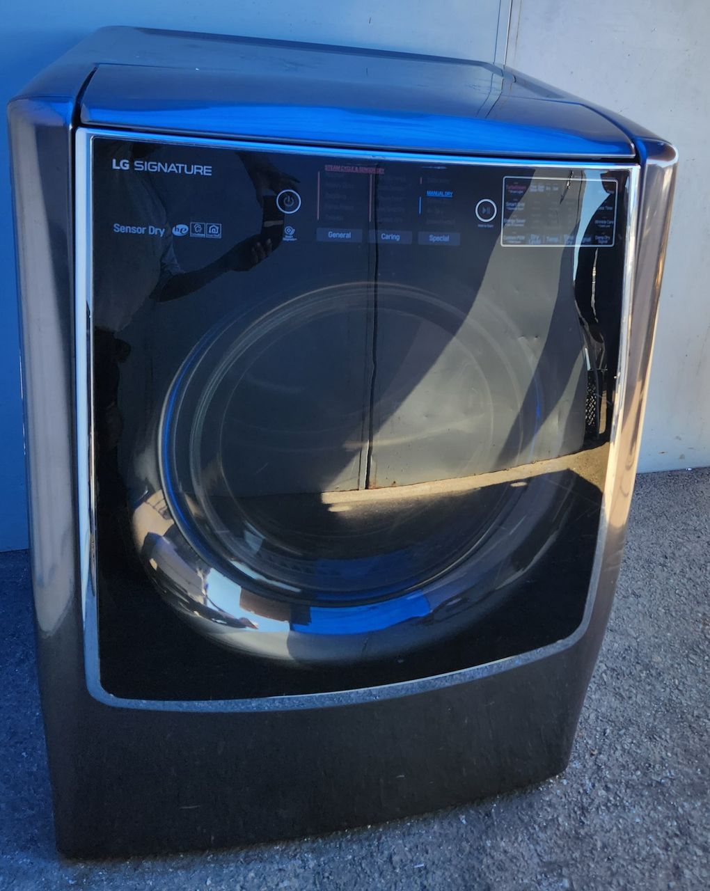 Refurbished LG OPL Front Load Gas Dryer – Model DLEX9500K Serial No.: 202KWKS3M717